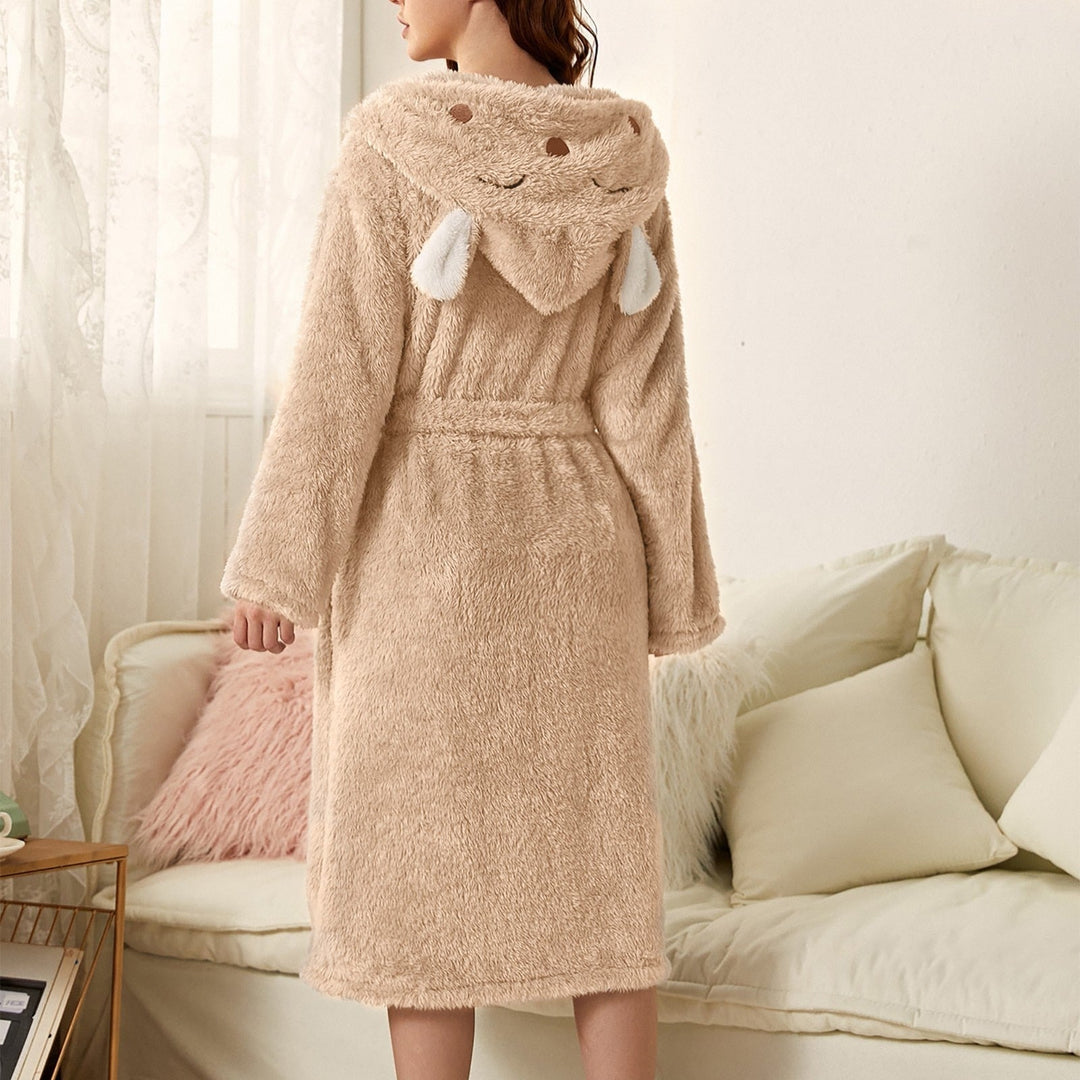Warme dames badjas met konijnenoren, zacht fleece materiaal, perfect als ontspannen huispak.