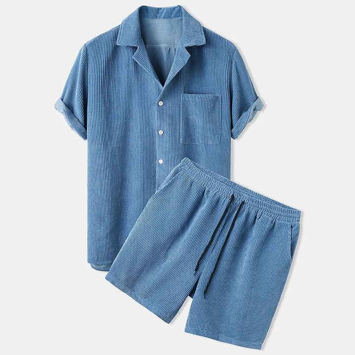 Heren geribde zomer set: comfortabel poloshirt en korte broek. Ideaal voor casual zomeroutfits.