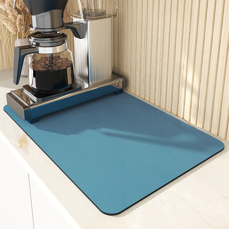 Duurzame keuken afdruipmat, beschermt aanrecht en droogt bestek effectief. Huis & Tuin.