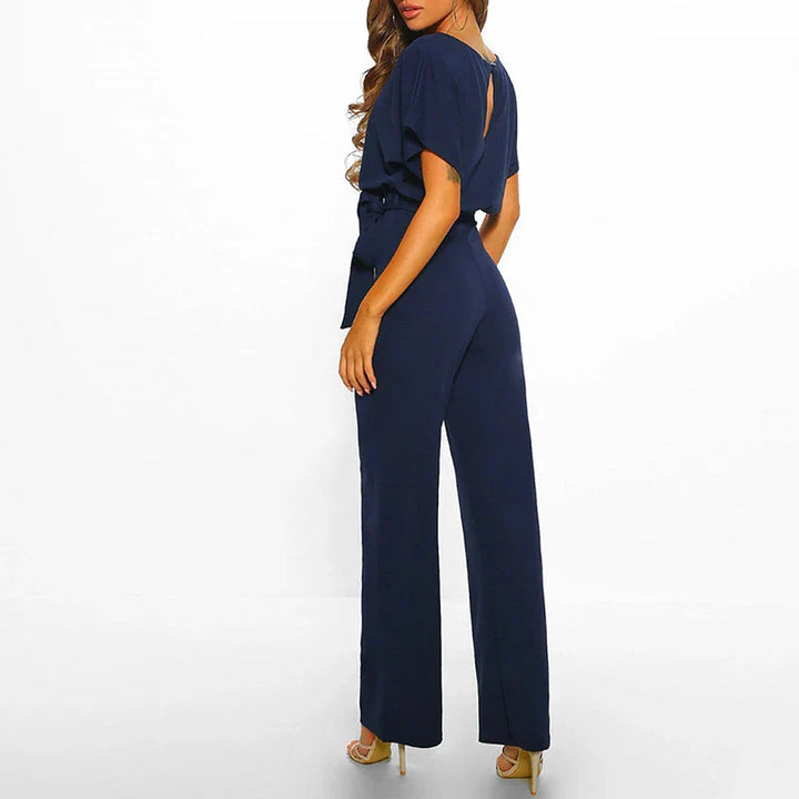 Dames mode jumpsuit: elegantie en comfort gecombineerd. Ideaal voor zowel overdag als avond kleding met wijde pijpen.