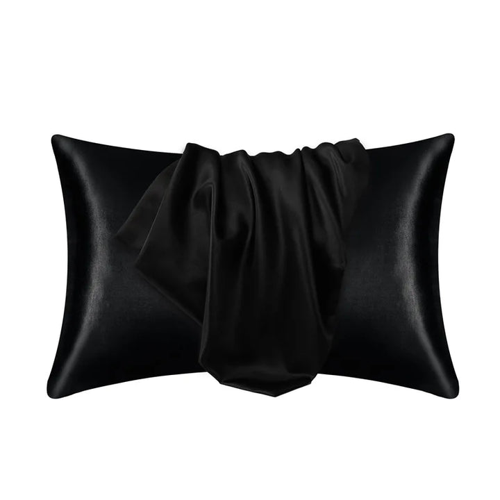 Kussensloop met ritssluiting, premium polyester voor anti-pluis en optimaal slaapcomfort. Luxe textiel.