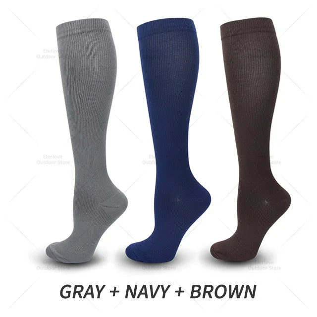 Set van 3 unisex compressiesokken, kniehoog, ideaal voor verpleegkundigen en mensen met staand beroep.