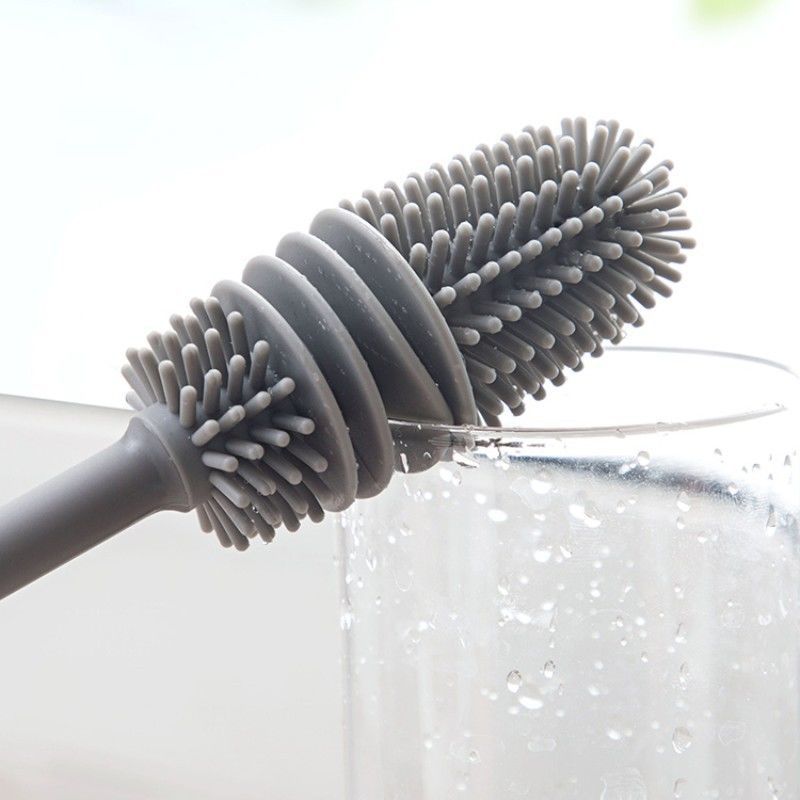 Flexibele siliconen flessenborstel, ideaal voor hygiënische schoonmaak van smalle openingen en vazen.