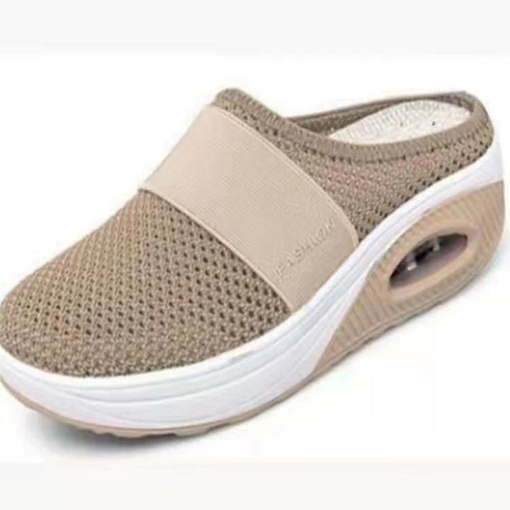 Zomerse retro sandalen voor vrouwen met uniek design. Comfortabele en modieuze dames schoenen.