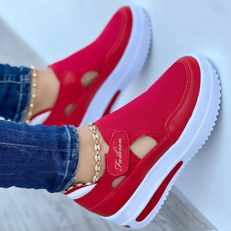Details van de Dames Sasa sneakers: comfortabel voetbed en trendy design. Perfecte lage schoenen voor dames.