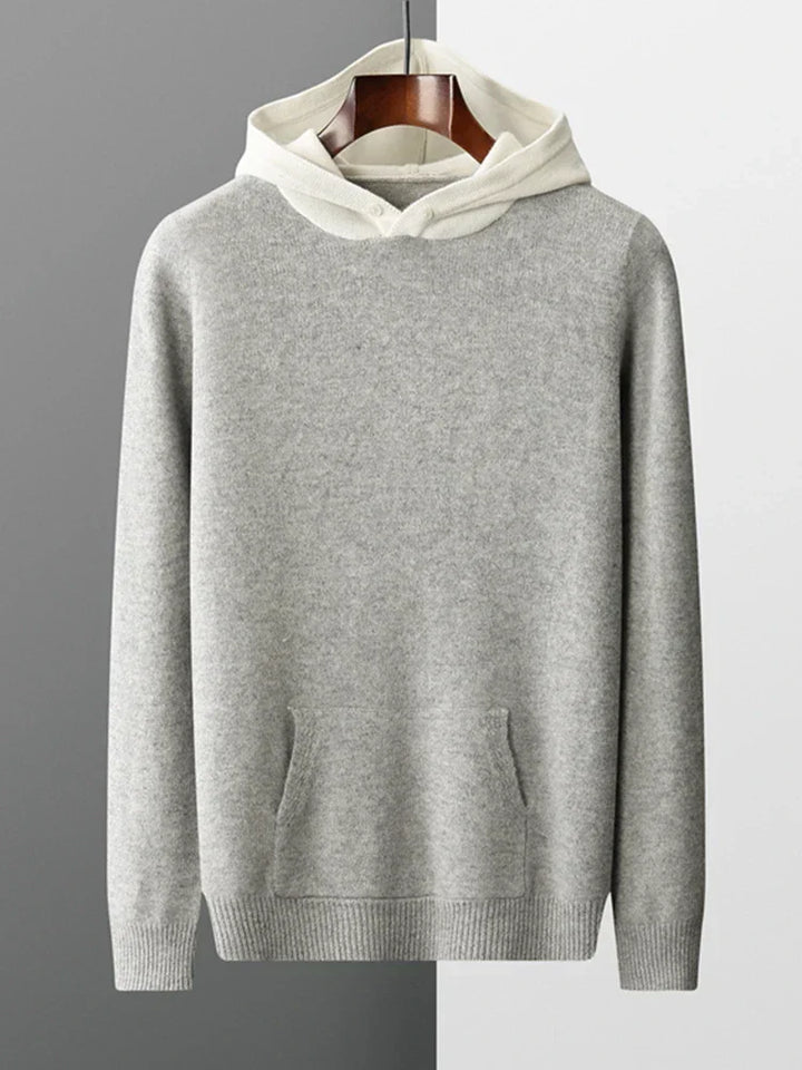 Stijlvolle unisex hoodie in klassiek zwart, een veelzijdige trui voor elegante en casual outfits.