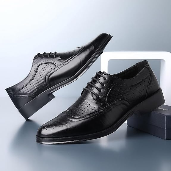 Elegante heren wingtip veterschoenen, Sebastian model, slank profiel voor een formele en zakelijke look.