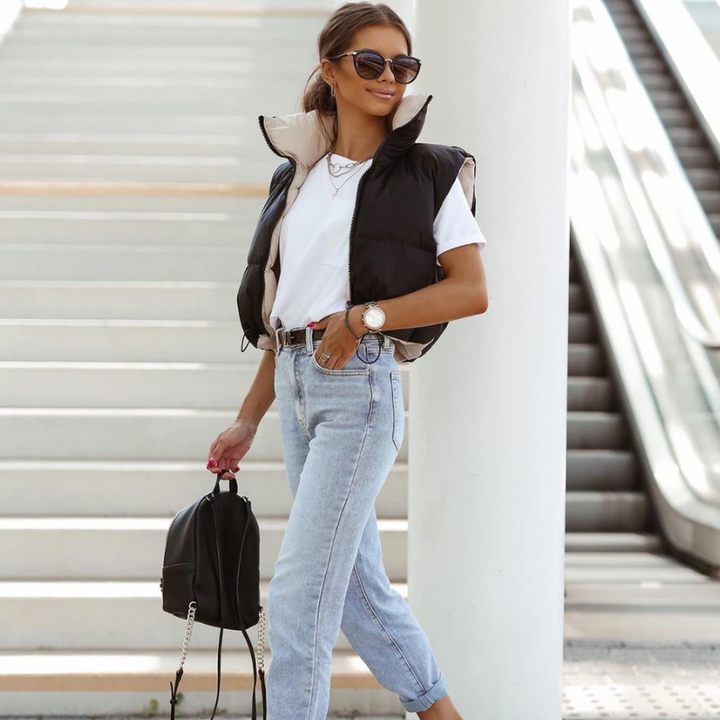 Korte dames bodywarmer, lichtgewicht mouwloze tussenjas, ideaal voor lente en milde zomeravonden.