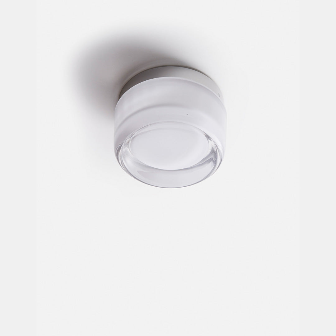 Wandlamp in een modern interieur, de perfecte sfeerverlichting voor elke hedendaagse woonruimte.