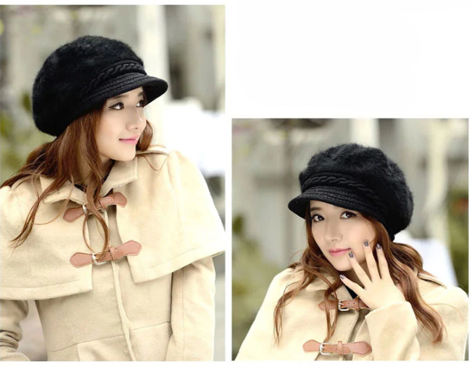 Elegante dames winterhoed met klep, warm en modieus. Ideaal winter accessoire.