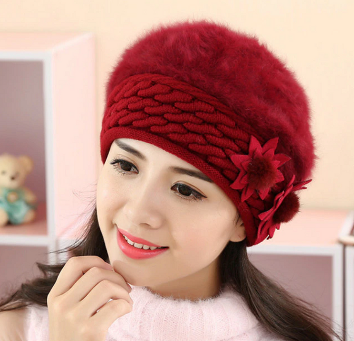 Modieuze gebreide damesmuts, perfecte winter accessoire, stijlvol en heerlijk warm.