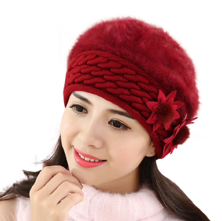 Comfortabele warme gebreide damesmuts, stijlvol cadeau en praktische accessoire voor de winter.