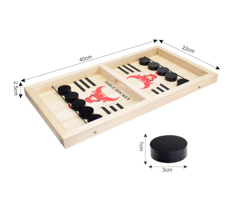 Educatief houten gezinsspel 'Puck Slingshot' voor familieplezier; stimuleert fijne motoriek bij kinderen.