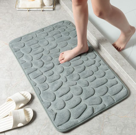 Luxueuze antislip badmat van zacht traagschuim, verhoogt comfort en veiligheid in elke badkamer.