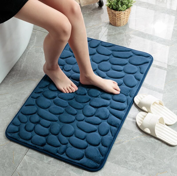 Zachte, comfortabele badmat met sterke antislip functie; perfect voor vochtige badkameromgevingen.