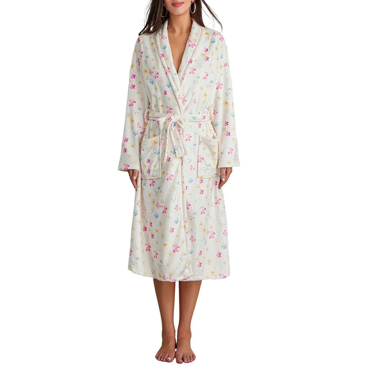 Trendy dames badjas met bloemmotief. Zacht, warm en comfortabel. Een elegante must-have voor elke vrouw.