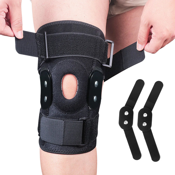 Zwarte verstelbare kniebrace met scharnieren voor optimale knie ondersteuning, pijnverlichting en herstel.