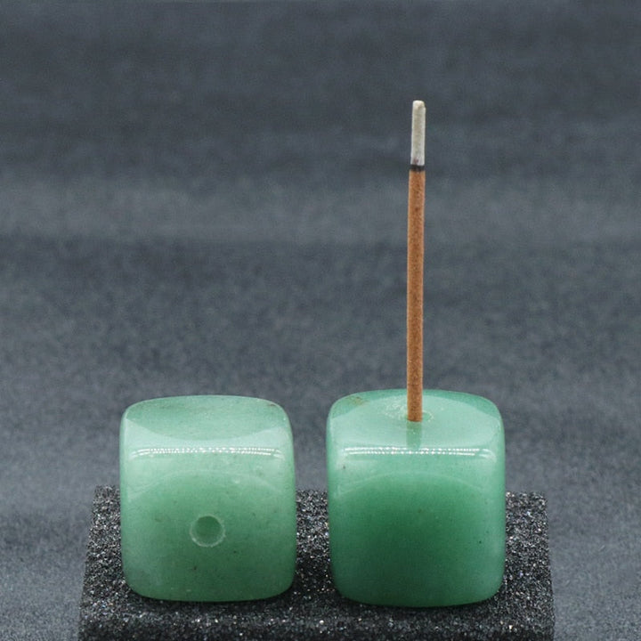 Edelsteen wierookhouder, stijlvol woonaccessoire voor spirituele ontspanning en meditatie.