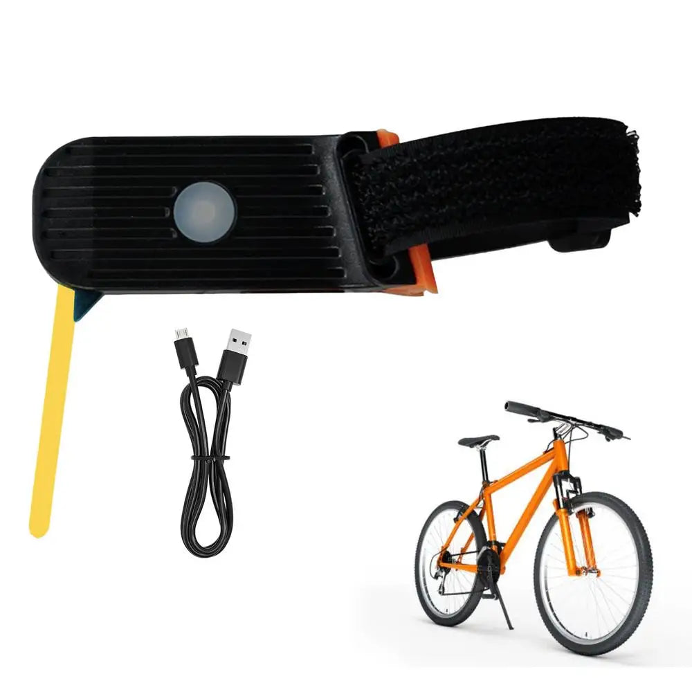 Universeel USB-oplaadbaar fietsachterlicht; eenvoudig te monteren voor optimale zichtbaarheid en veiligheid.