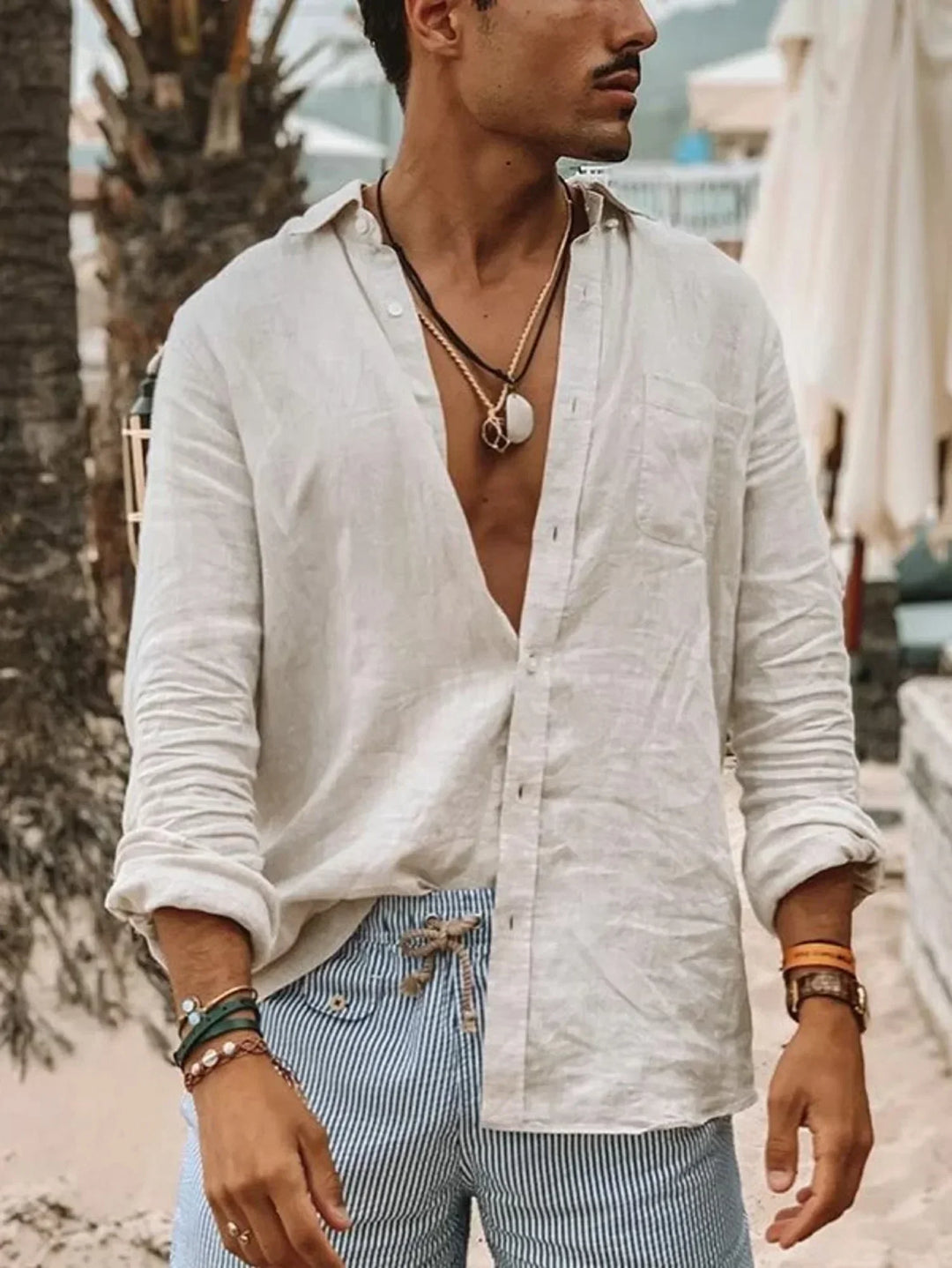 Elegant heren zomeroverhemd, luchtig en met knoopsluiting. Geschikt voor herenmode in de zomer, met lange mouwen.