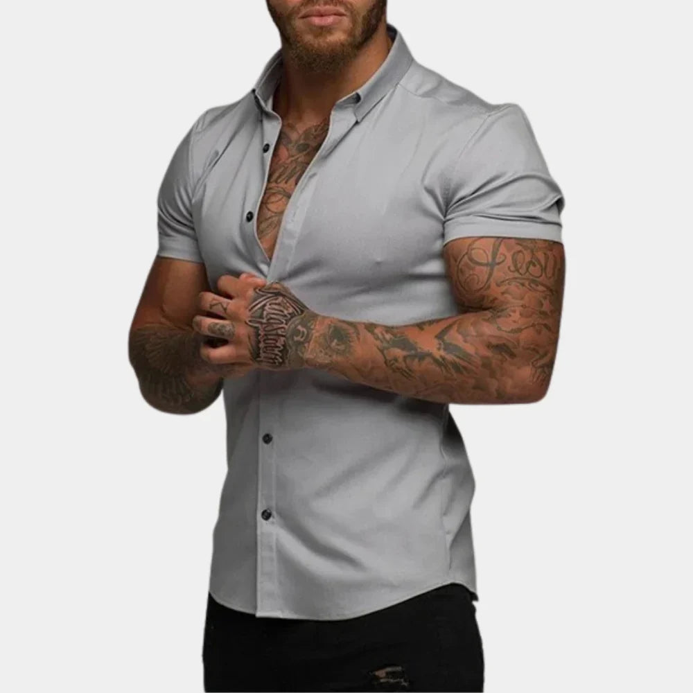 Hoogwaardig Hoymans heren overhemd, stijlvol effen ontwerp. Combineert comfort met een zakelijke of vrije tijd look.