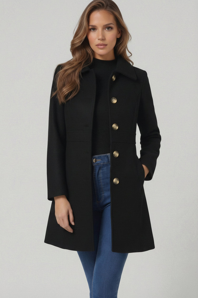 Dames elegante A-lijn mantel Caitlin, getailleerd en warm, perfect voor winterse dagen.