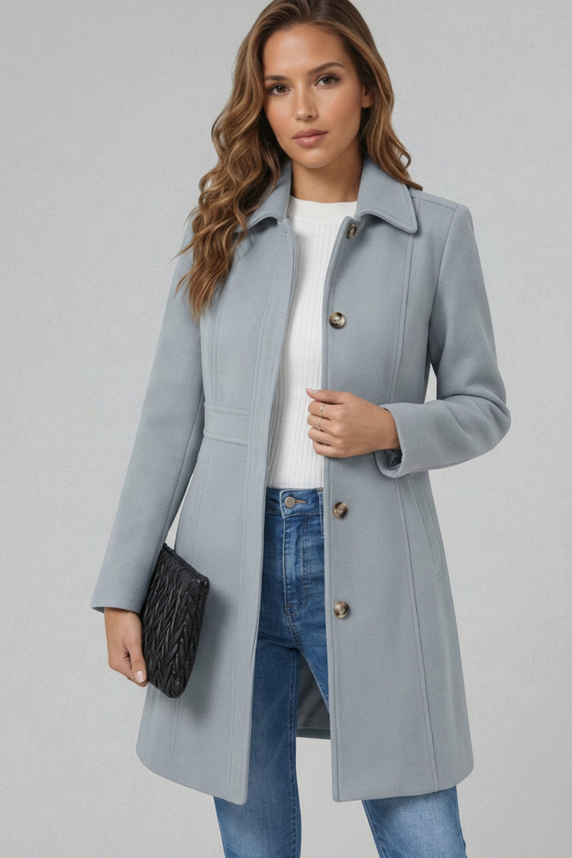Chique damesmantel A-lijn, getailleerd voor een elegante look, essentieel als winterjas.