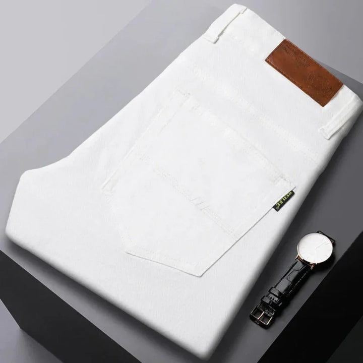 Eigentijdse flexibele herenjeans voor mannen. Comfortabele, moderne slim fit pasvorm voor elke gelegenheid.