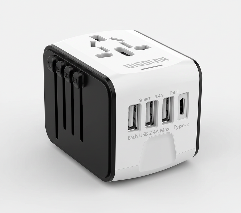 Compacte wereldstekker met USB-C en USB-A, perfect voor veilig opladen van gadgets onderweg.