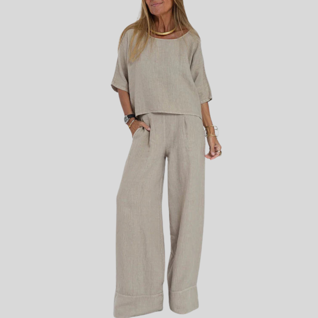 Luchtige katoen-linnen dames set in effen kleur. Comfortabele, relaxte pasvorm voor zomerse casual of vakantiekleding.