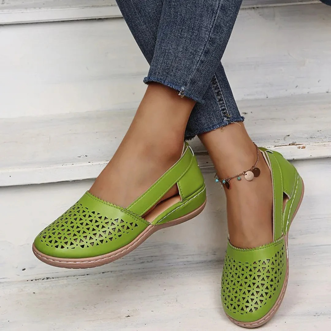 Metallic glans damesschoenen van kunstleer, ideaal voor casual zomer outfits.