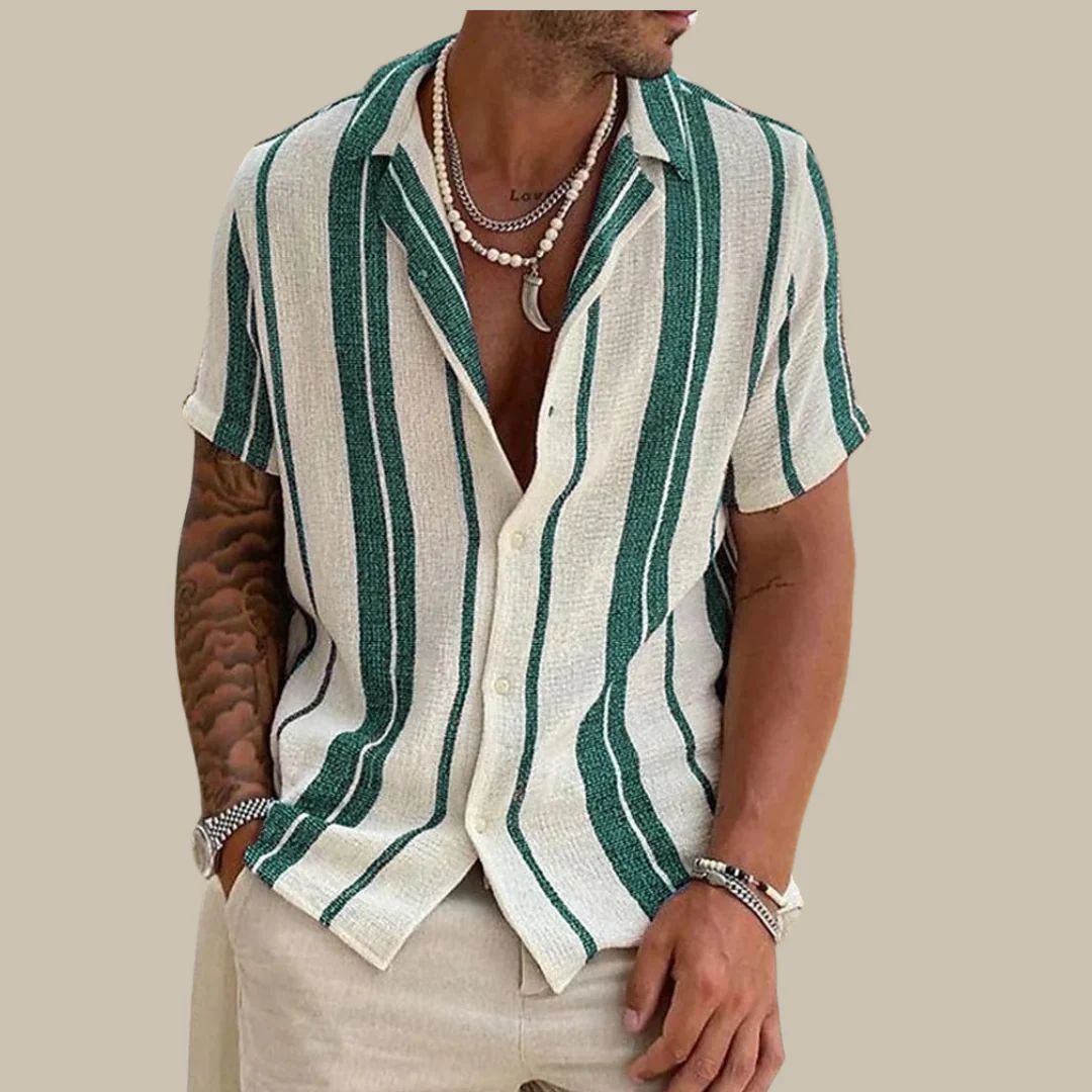 Comfortabel zwart heren overhemd met korte mouwen, perfect voor casual en dagelijkse kleding. Zomerse herenkleding.