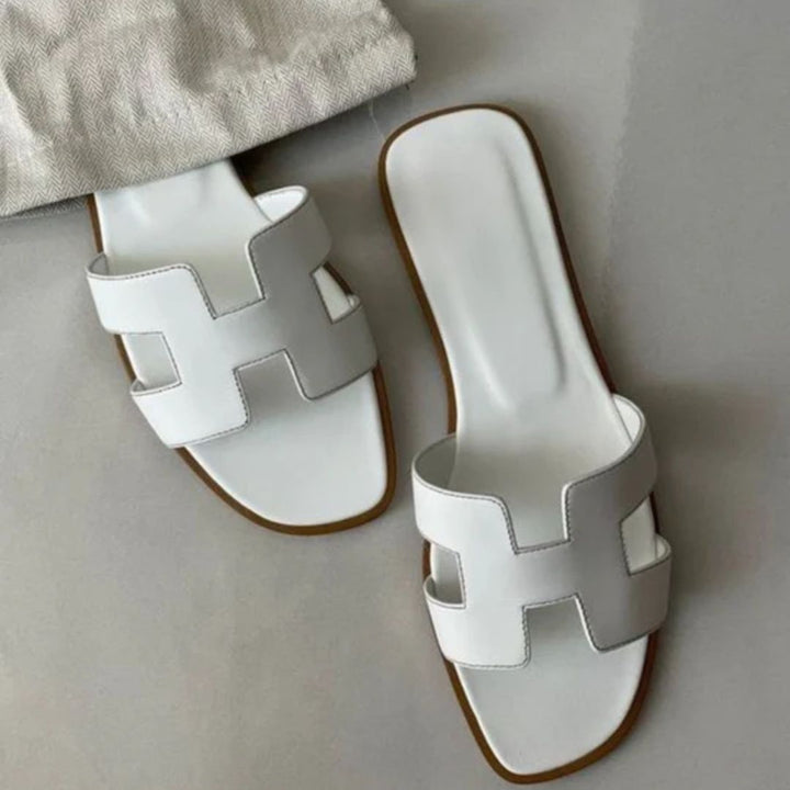 Dames Cora sandalen, elegant en comfortabel, perfect voor zomerse dagen. Modieuze instappers met open neus.
