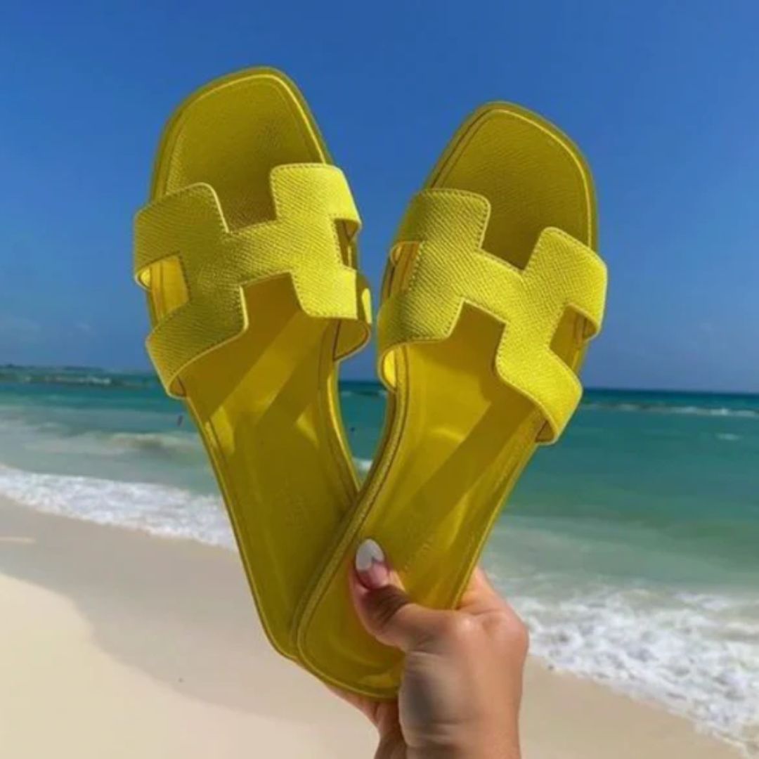 Cora dames zomersandalen, comfortabele instappers voor casual zomerstijl en strandwandelingen.