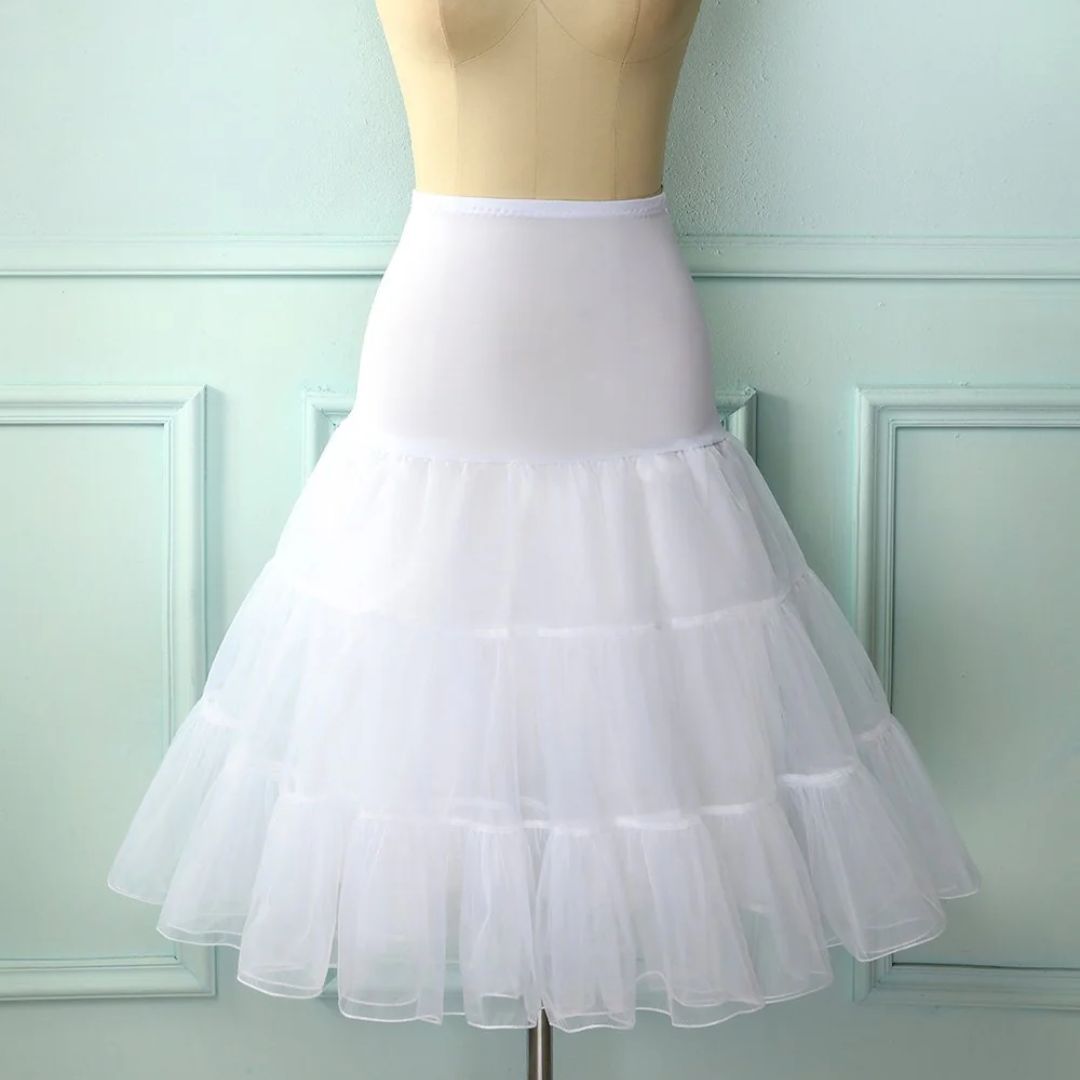Glamoureuze dames tutu petticoat rok voor feesten. Stijlvolle feestkleding in wit, zwart of rood.