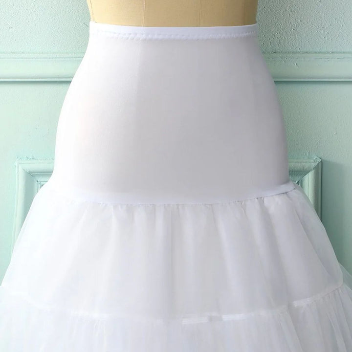 Zwarte dames tutu petticoat, een stijlvolle rok voor elke feestgelegenheid. Creëer een glamoureuze outfit met mode.