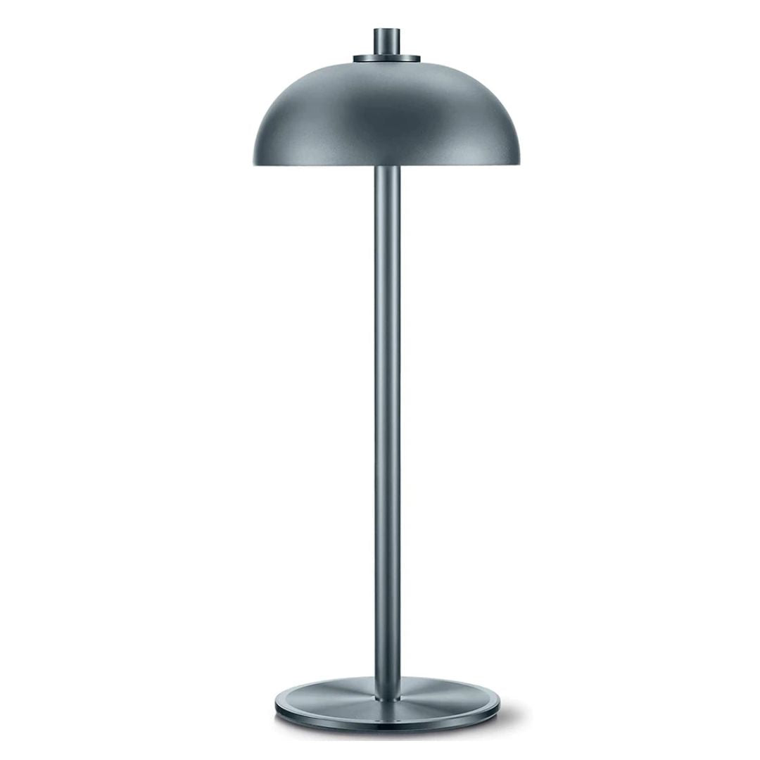 Compacte LED paddenstoel lamp met touch sensor, zorgt voor warm sfeerlicht op elk nachtkastje of bureau.