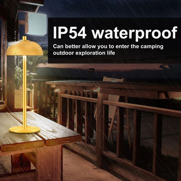 Sfeervolle paddenstoel leeslamp met draadloos design en touch functionaliteit, voor ontspanning en decoratie.
