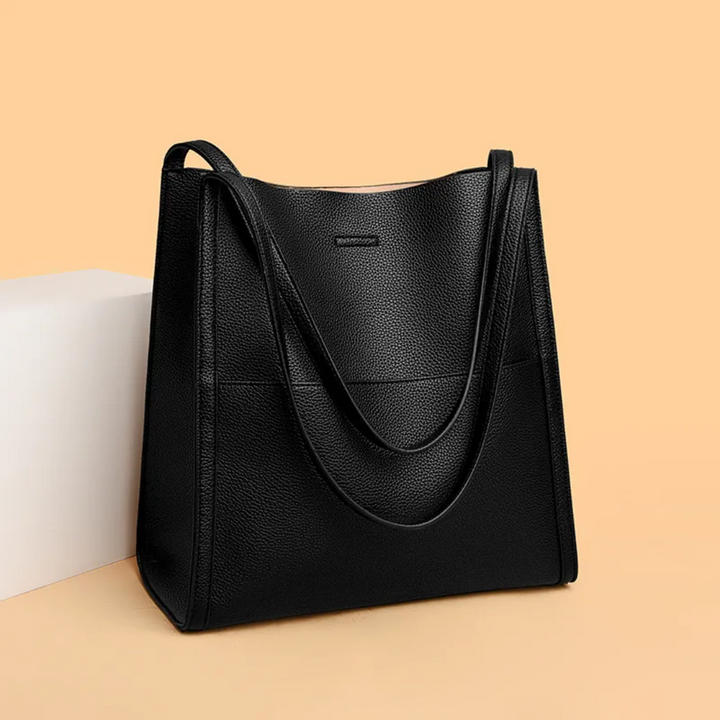 Luxe grote leren dames handtas, ruim en functioneel, een elegant accessoire voor elke outfit.
