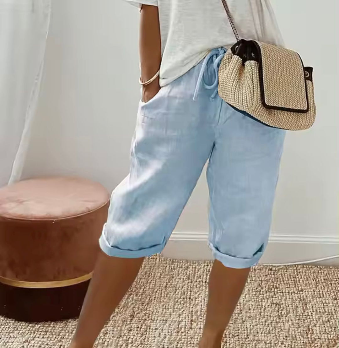 Veelzijdige dames korte broek, comfortabel, stijlvol en ademend voor warme zomerdagen.