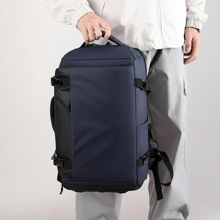 Stijlvolle zwarte waterdichte laptoptas HydroPack, een veelzijdige unisex tas voor elke gelegenheid.