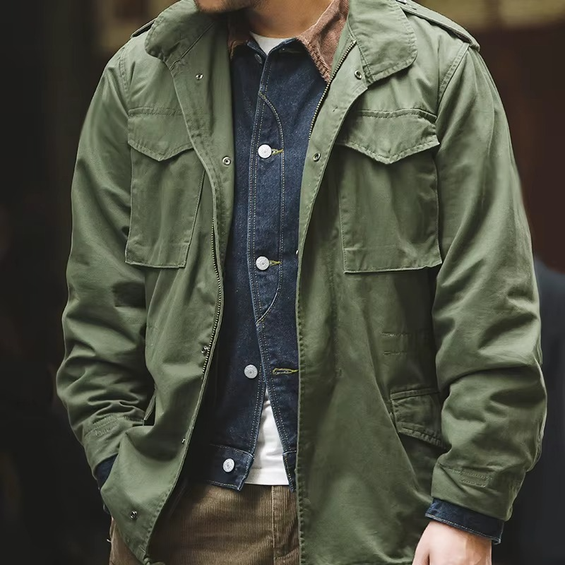Groene heren utility jas met rechte pasvorm, perfect als casual en praktische dagelijkse bovenkleding.