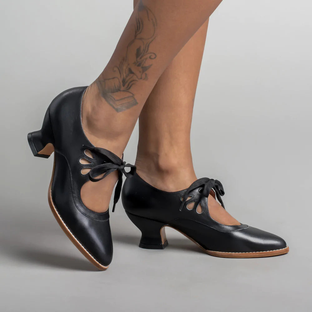 Orthopedische damesschoenen met comfortabele hak, ideaal voor ondersteuning en stijl.