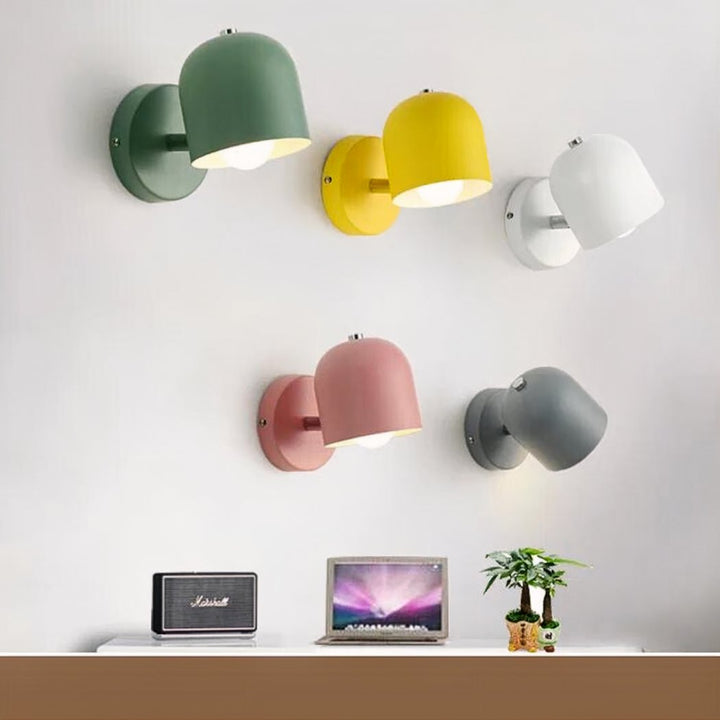 NordicGlow wandlamp met kleuraccent. Scandinavisch design, metaal en modern voor een warme sfeerverlichting.