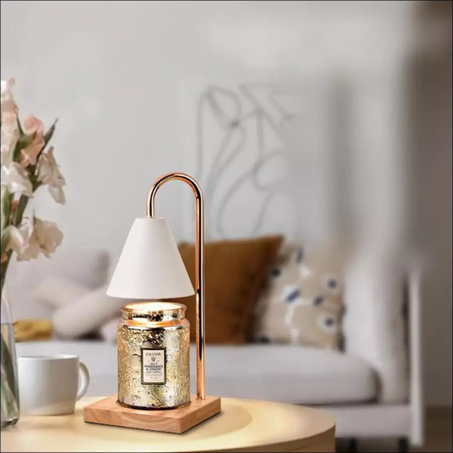 Gezellige sfeer met de Sophia kaarsverwarmer lamp, veilige aromatherapie en prachtige huisdecoratie.