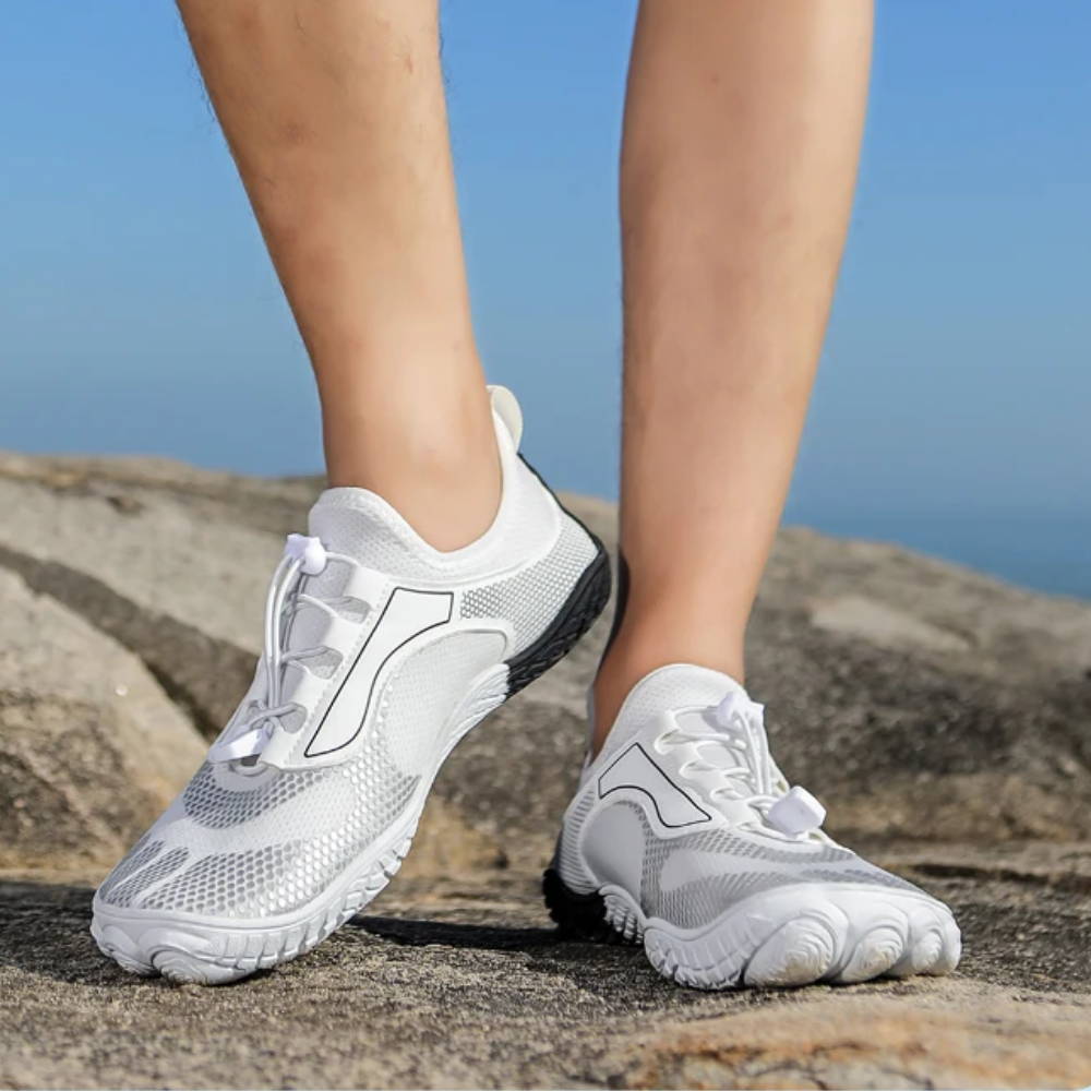 Unisex ademende waterschoenen voor strand & watersport; sneldrogend en comfortabel.