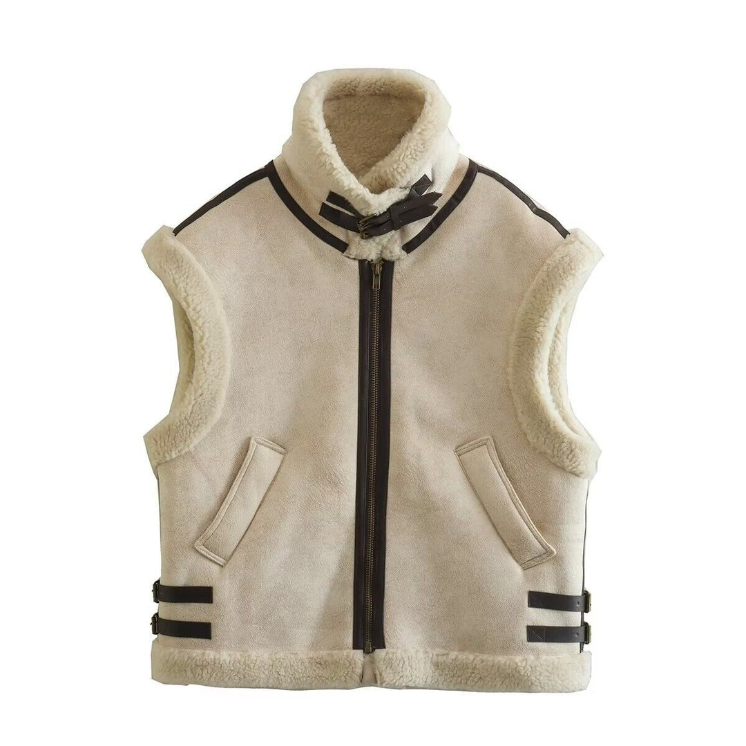 Comfortabele dames bodywarmer in leerlook, met zachte fleece voering; een must-have voor de kou.