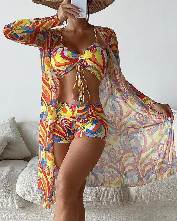 Luxe dames bikini met bijpassende cover-up, voor een complete look.