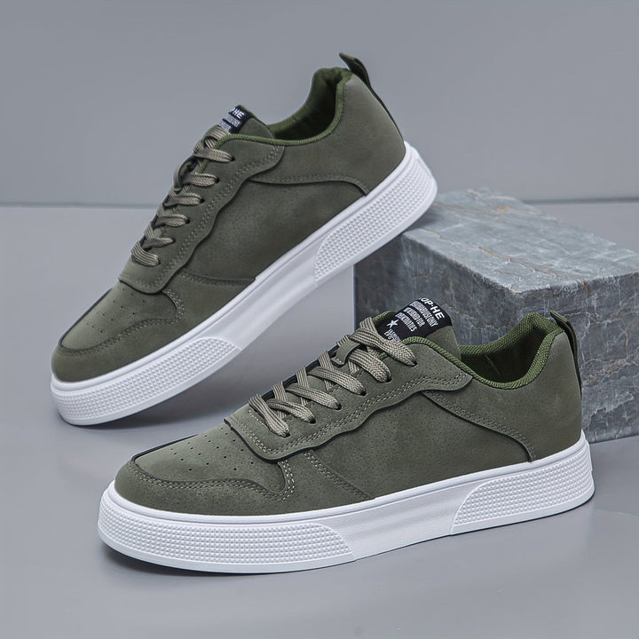 Trendy heren casual sneakers met dikke zool, perfect voor dagelijkse streetstyle. Comfortabel en modieus.