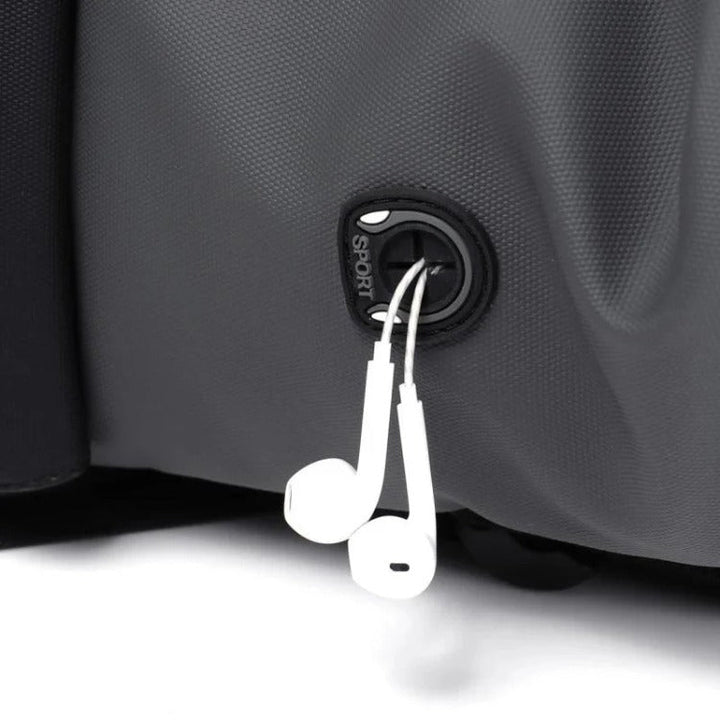 Ergonomische waterdichte rugzak met gewatteerde schouderbanden, comfortabel voor lange dagen.